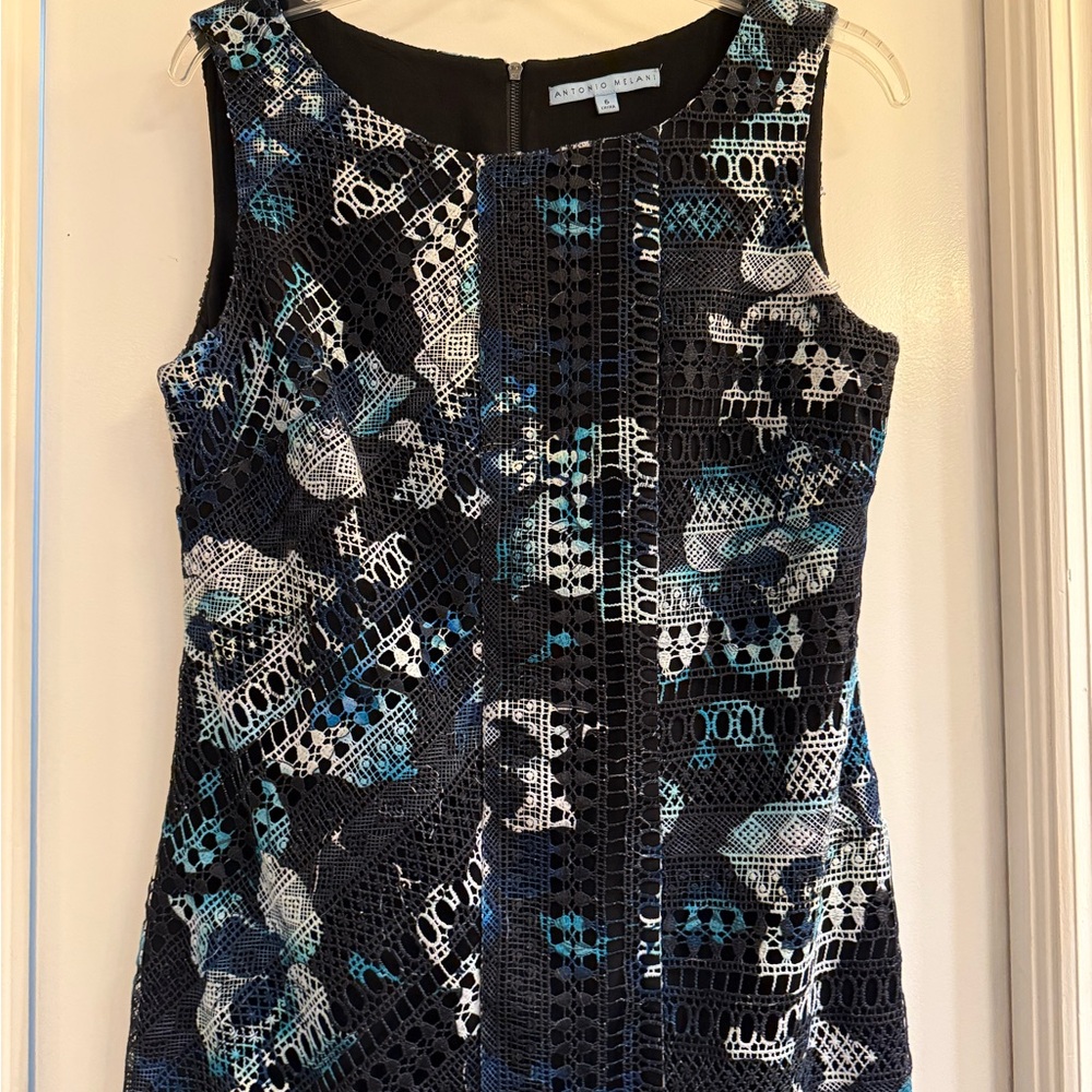 ANTONIO MELANI Beautiful Black, White and Blue Sleeveless Sheath Dress